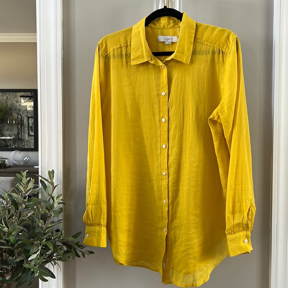 EUC Loft Long Sleeve Button Down Shirt